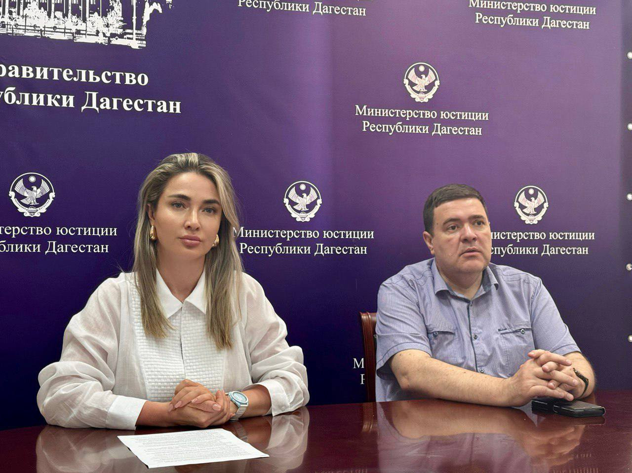 Прямо сейчас коллектив Министерства юстиции РД смотрит Послание Главы Республики Дагестан в прямом эфире